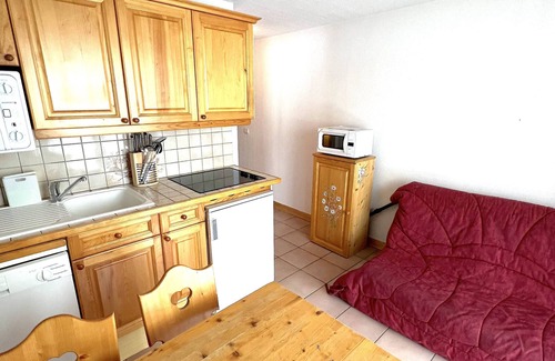 Bisanne 1500 Apartment | Cosy with Balcony & Close to the Slopes! #A108