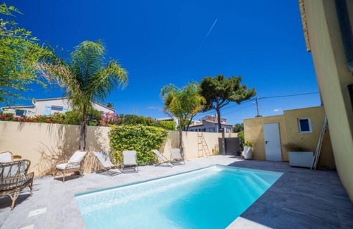 Perols Apartment | CosyFamily 1st floor-Pool-Wifi-Family-Plage