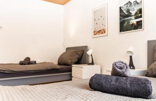 Gelsenkirchen-Mitte Apartment | CosyHomes24 - Centrally with balcony and parking space - Ge09b