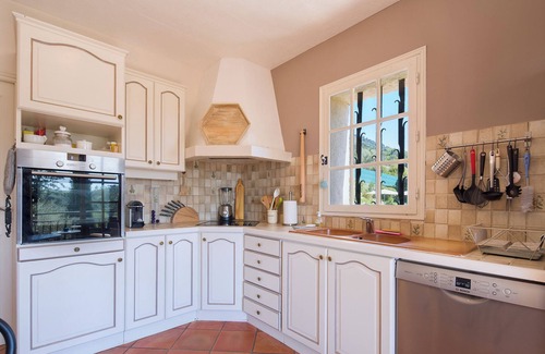 Le Tignet Villa | Cote d'Azur; air-conditioned villa with pool, superb view on 2000sqm property