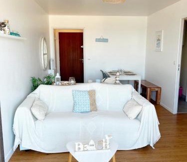 Villers-sur-Mer Apartment | Cote et Mer Superbe appartement Front de Mer WIFI & PARKING