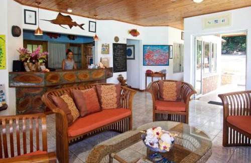 Baie Ste Anne Bed & Breakfast | Cote Jardin - Chalets Cote Mer