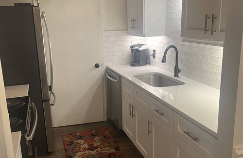 Charlotte Condo | Cotswald condo 5 min to uptown….30%off