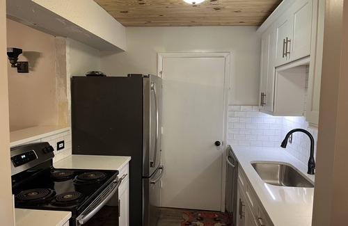 Charlotte Condo | Cotswald condo 5 min to uptown….30%off