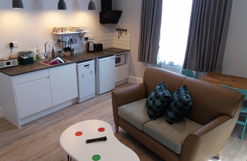 Stroud Apartment | Cotswold Aparthotel