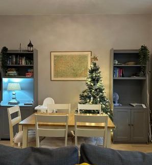 Chipping Norton Apartment | Cotswold Chapel, sleeps up to 5 in kingsize beds