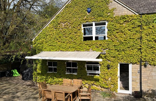 Stroud Cottage | Cotswold dog-friendly holiday home
