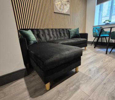 Bradford Apartment | Cotswold Escape - City Centre