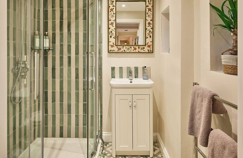 Upper Seagry Other | Cotswold Farm Cottage - Two Bedrooms, Pet Friendly, set in beautiful countryside
