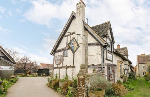 Bretforton Cottage | Cotswold Lodge