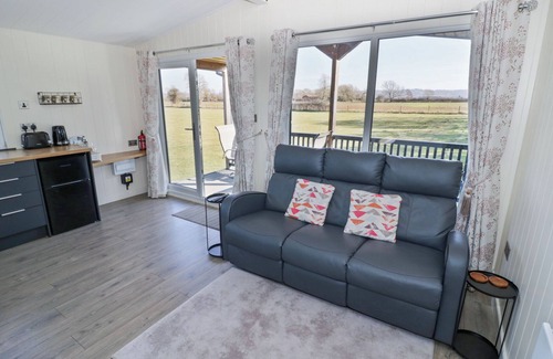 Bretforton Cottage | COTSWOLD VIEW 4, romantic, character holiday cottage in Honeybourne