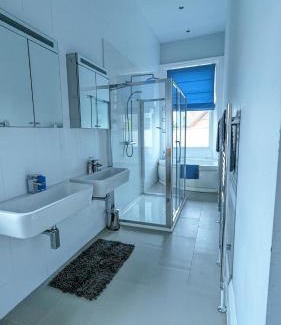 Montpellier Apartment | Cotswold VIP Regency Lodge