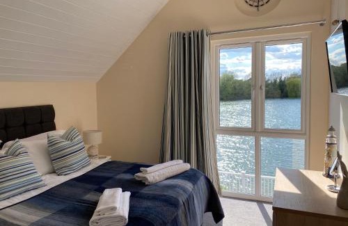 South Cerney House | Cotswolds Lakeside Lodge - Nesbitt's Nest