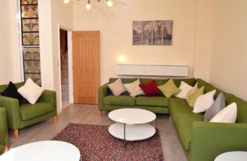 Stroud Cottage | Cotswolds Valleys Accommodation-Stony Hs