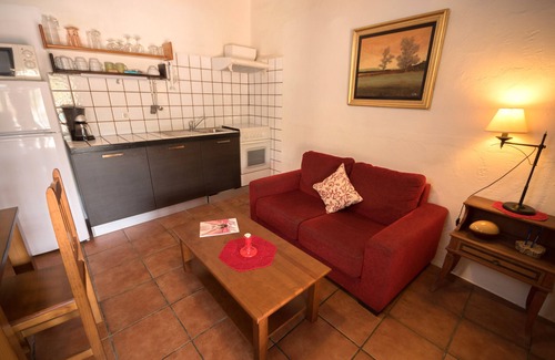 Llampaies Cottage | Cottage 2 people, Beach Costa Brava 17 km, pool, barbecue