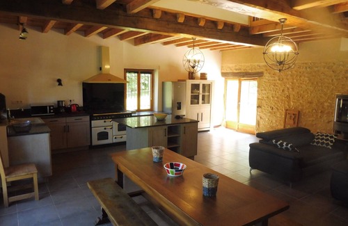 Sainte-Alvere-Saint-Laurent-les-Batons House | Cottage on the farm
