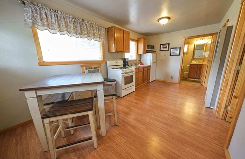 Somes Bar Cottage | cottage 1.