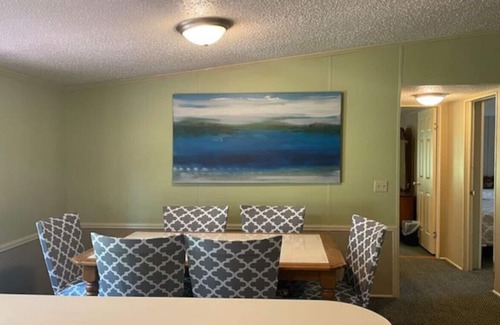 Almo Cabin | Cottage 11 · Lakeview home on Kentucky Lake - Sleeps 12 - Pet Friendly!