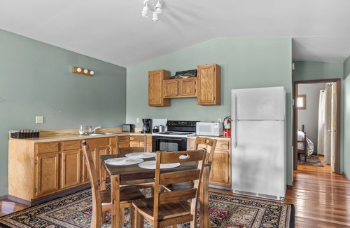 Mountain Home Cabin | Cottage 2 at Rim Shoals
