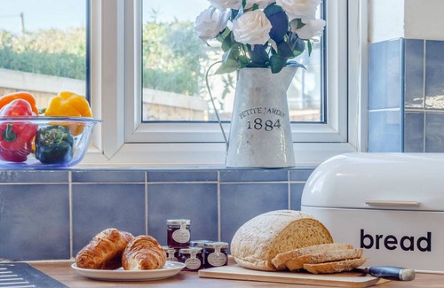 Harwich Cottage | Cottage ∙ 2 bedrooms ∙ 6 guests
