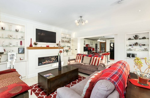 Ballyconneely Cottage | Cottage 206 - Ballyconneely - sleeps 18 guests in 8 bedrooms