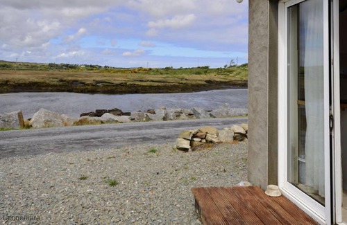 Inishnee Cottage | Cottage 216 - Roundstone - sleeps 8 guests in 3 bedrooms