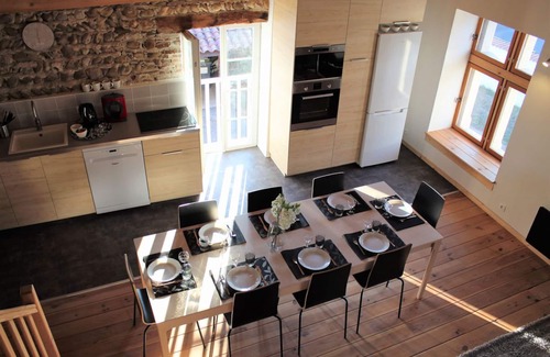 Meximieux Apartment | Cottage 3 * 85m2 with swimming pool- prox St-Vulbas PIPA, CNPE, Pérouges