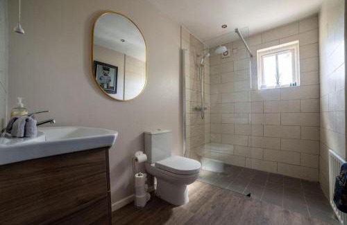 Enniskillen House | Cottage 3 Bed Sleeps 7 Free Parking