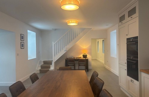 Clifden Cottage | Cottage 440 - Clifden - sleeps 8 guests in 4 bedrooms