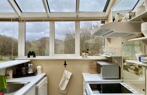 Clifden Cottage | Cottage 460 - Clifden - sleeps 5 guests in 3 bedrooms
