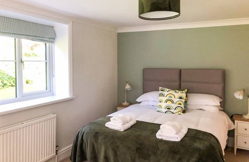 Llanfihangel Tal-y-llyn Cottage | Cottage ∙ 6 bedrooms ∙ 12 guests