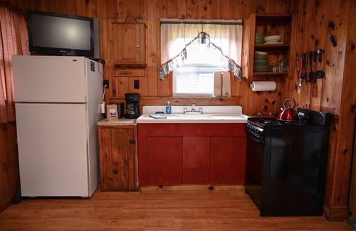 Rockwood Ski Chalet | Cottage 7: River View