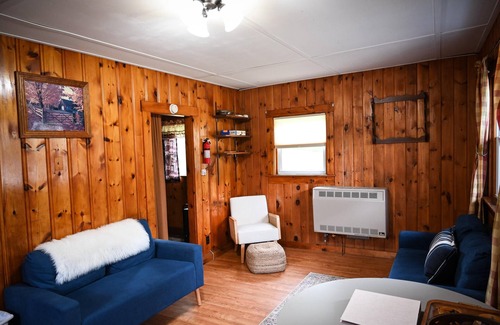 Rockwood Ski Chalet | Cottage 7: River View