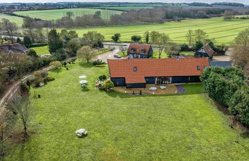 Needham Market Cottage | Cottage ∙ 8 bedrooms ∙ 22 guests