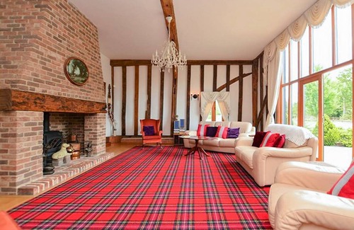 Needham Market Cottage | Cottage ∙ 8 bedrooms ∙ 22 guests