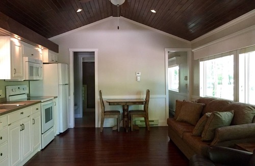 Empire RV Rental | Cottage 8 sleeps 4 people