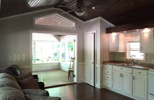 Empire RV Rental | Cottage 8 sleeps 4 people