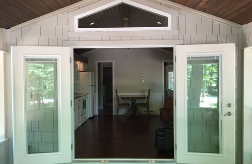 Empire RV Rental | Cottage 8 sleeps 4 people