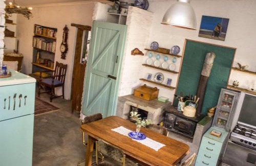 Nieu-Bethesda Apartment | Cottage at Die Waenhuis
