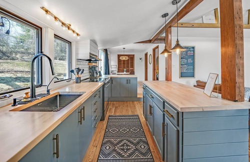 Downingtown Cottage | Cottage at Marsh Creek State Park with Hot Tub DOG FRIENDLY