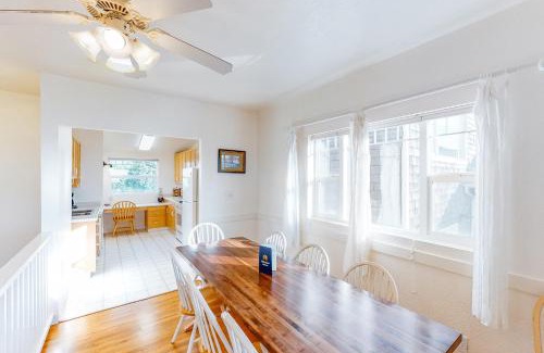Newport House | Cottage at Nye Beach