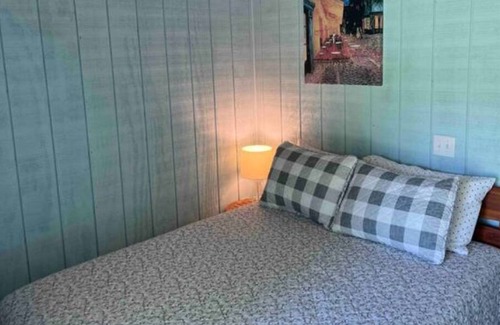 Garden City Cottage | Cottage at the Beach