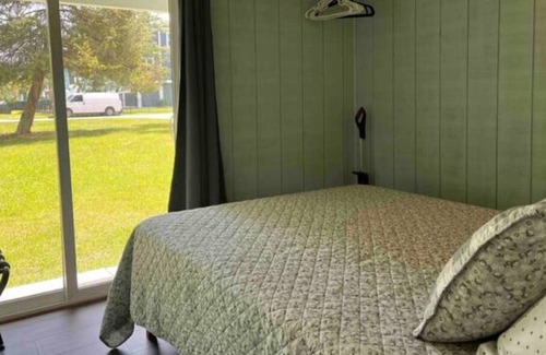 Garden City Cottage | Cottage at the Beach