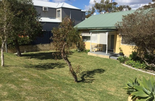 Mandurah House | Cottage by the Sea Mandurah, Comfortable, Family, Doggy Friendly, Location plus.