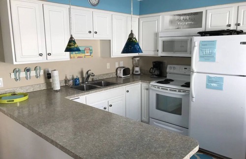 Crescent Beach House | Cottage B Htd Pool! Summer Prices Just Reduced!