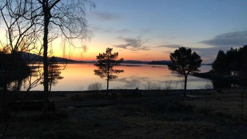 Namsos House | Cottage by the lake in Namsos