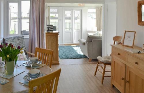 Bacton House | Cottage By The Sea
