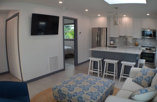 Sunny Shores Cottage | Cottage-by-the-Sea - cozy retreat just steps from the sand!
