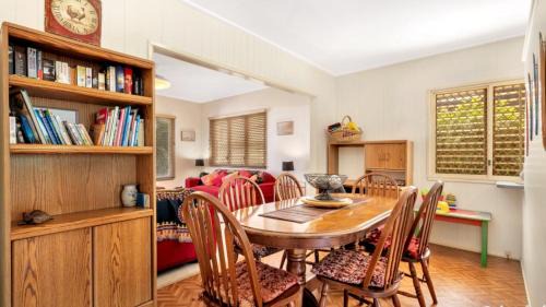 Woorim House | Cottage By The Surf Beach