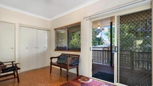 Woorim House | Cottage By The Surf Beach